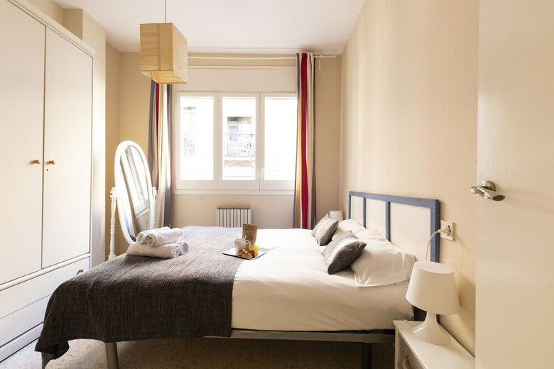 Ab Sagrada Fam�lia Ptge Bocabella Apartment