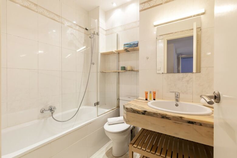 Ab Sagrada Fam�lia Ptge Bocabella Apartment