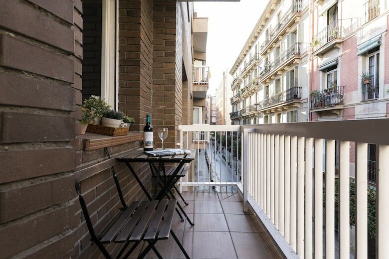 Ab Sagrada Fam�lia Ptge Bocabella Apartment