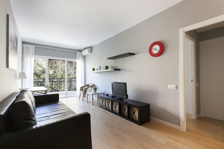 Ab Gaud� Avenue Apartment