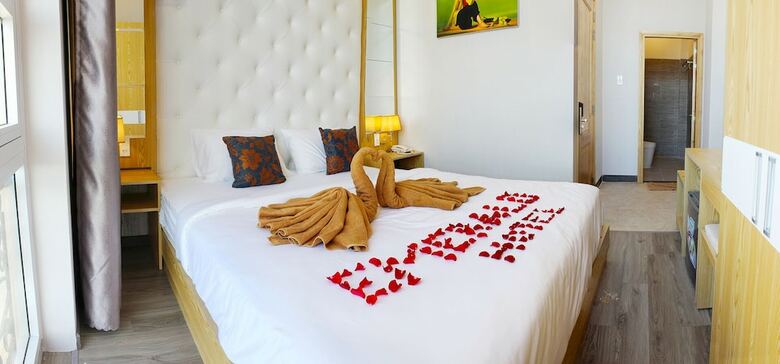 Emerald Ocean Hotel