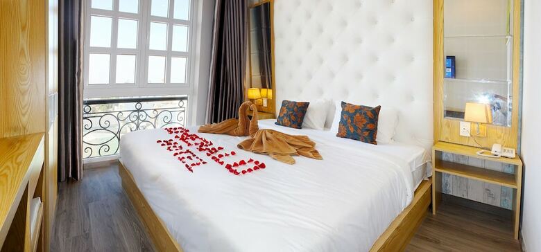 Emerald Ocean Hotel