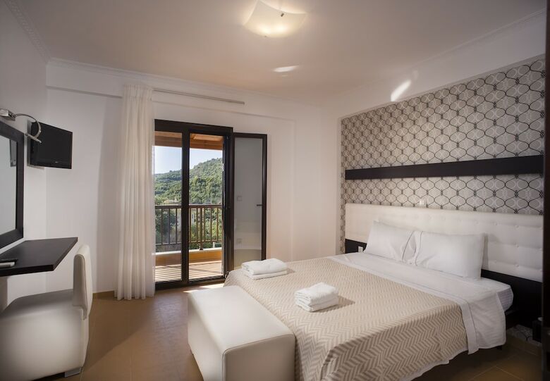 Hotel 3 Aktes Resort