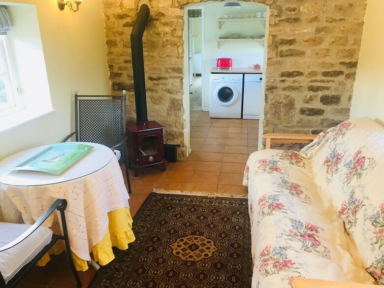 Beautiful & Captivating 1-bed Cottage Near Bruton