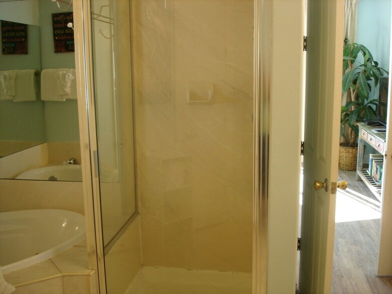 Grand Pointe 703