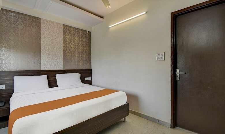 Hotel Radha Nikunj Residency