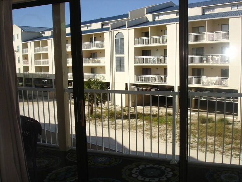 Romar Beach 208