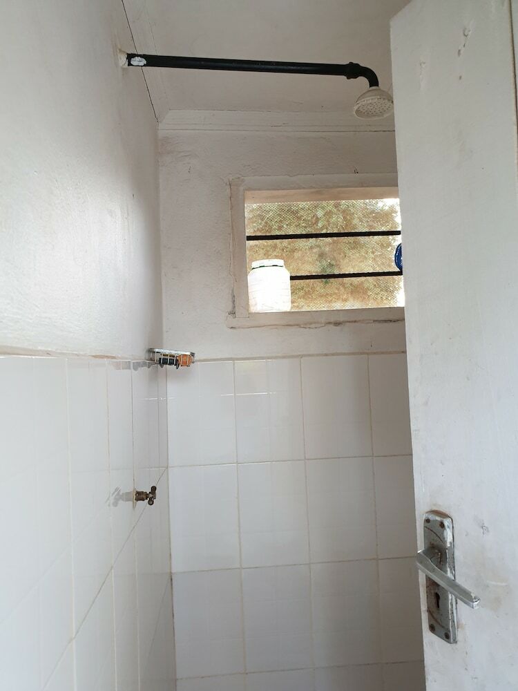 Residencia Shanty Town Doctor's Home