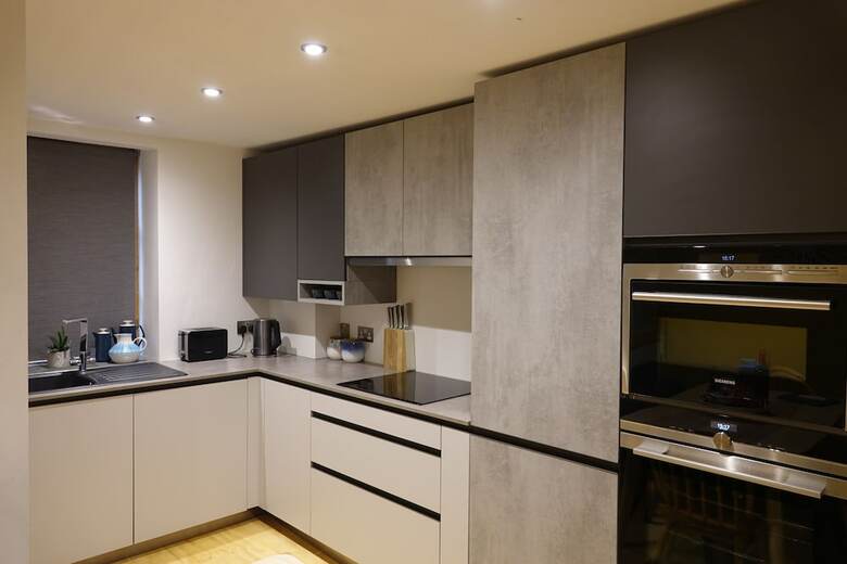 Impeccable 3-double Bed Cottage In Sheffield