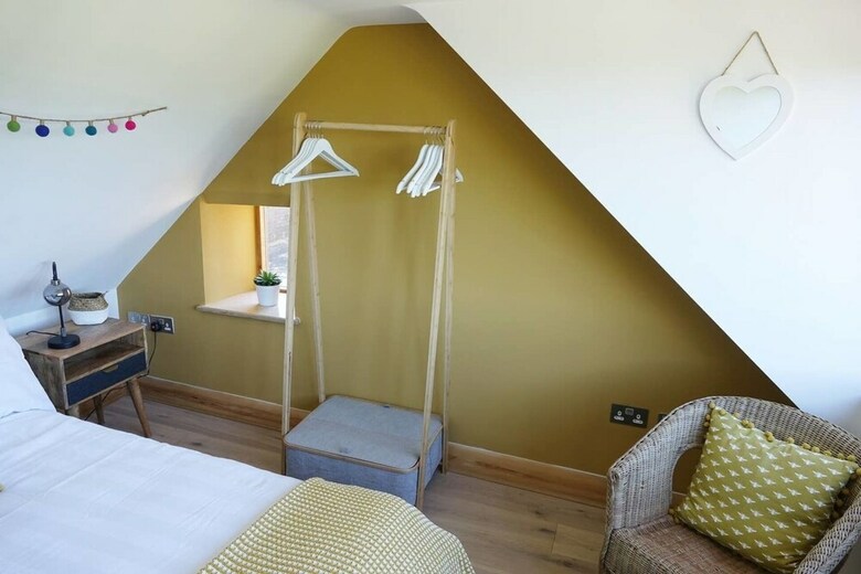 Impeccable 3-double Bed Cottage In Sheffield
