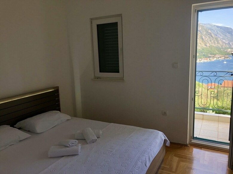 Apartamentos Green Village Kotor