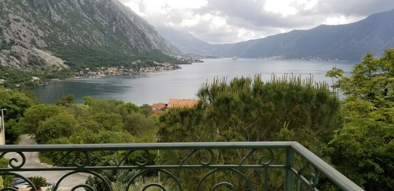 Apartamentos Green Village Kotor