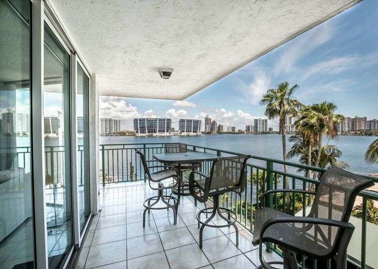 Apartamento Le Montcalm 303 - Condo 4 People, Sunny Isles