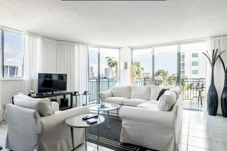 Apartamento Le Montcalm 303 - Condo 4 People, Sunny Isles