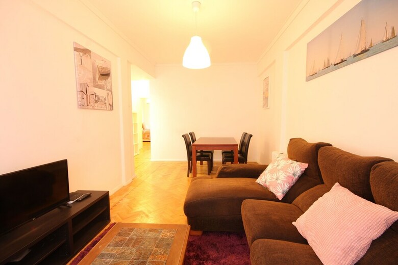 27 92 Campolide Apartment