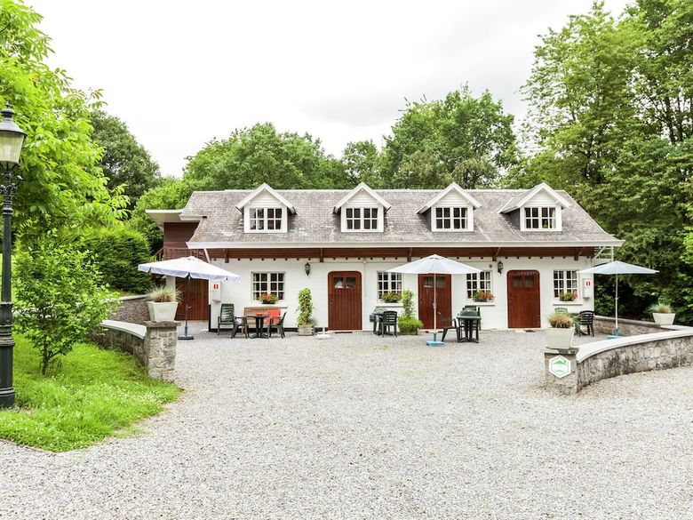 Apartment Situated On A Magnificent Estate