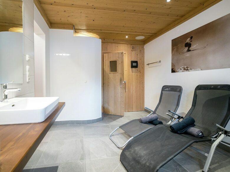 Spacious Holiday Home In Wald Im Pinzgau With Sauna