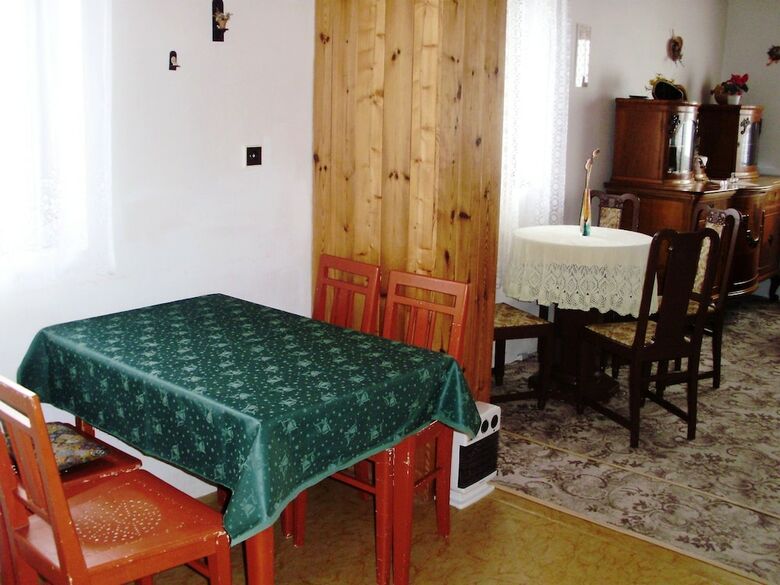 Welcoming Holiday Home With Private Garden, Heating, Parking