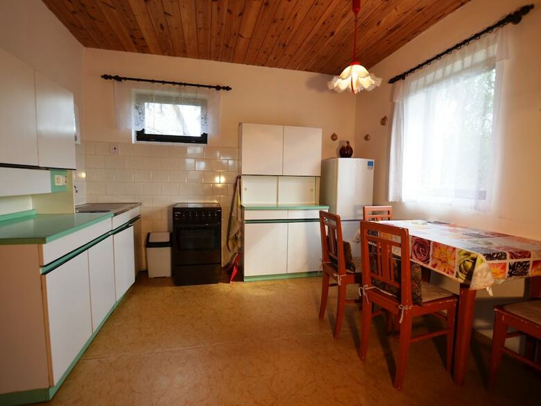 Welcoming Holiday Home With Private Garden, Heating, Parking
