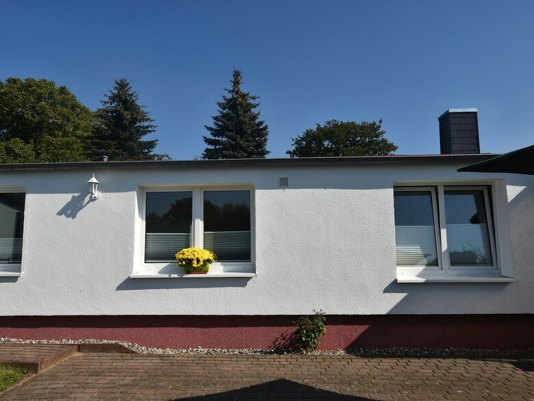 Modern Bungalow In Kr�pelin With Garden
