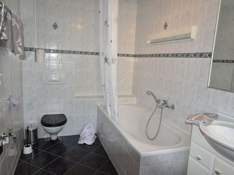 Modern Bungalow In Kr�pelin With Garden