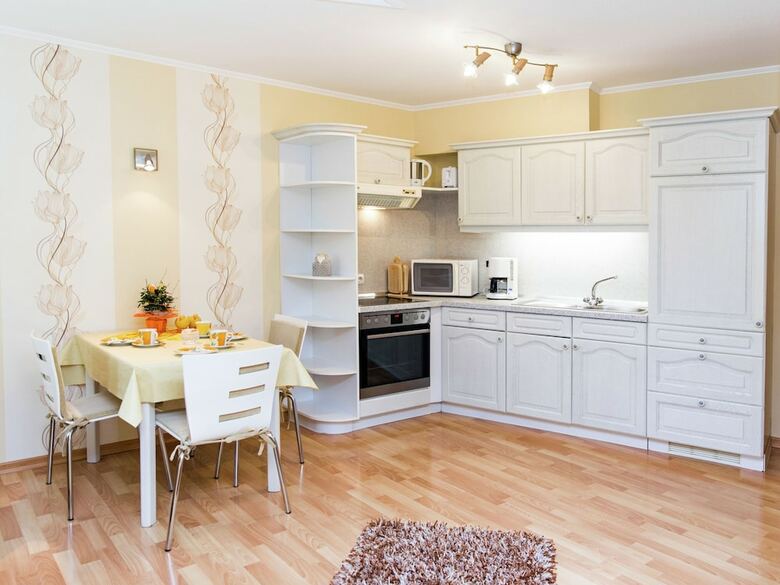 Apartamentos Beautiful Property With Terrace And A Small Garden