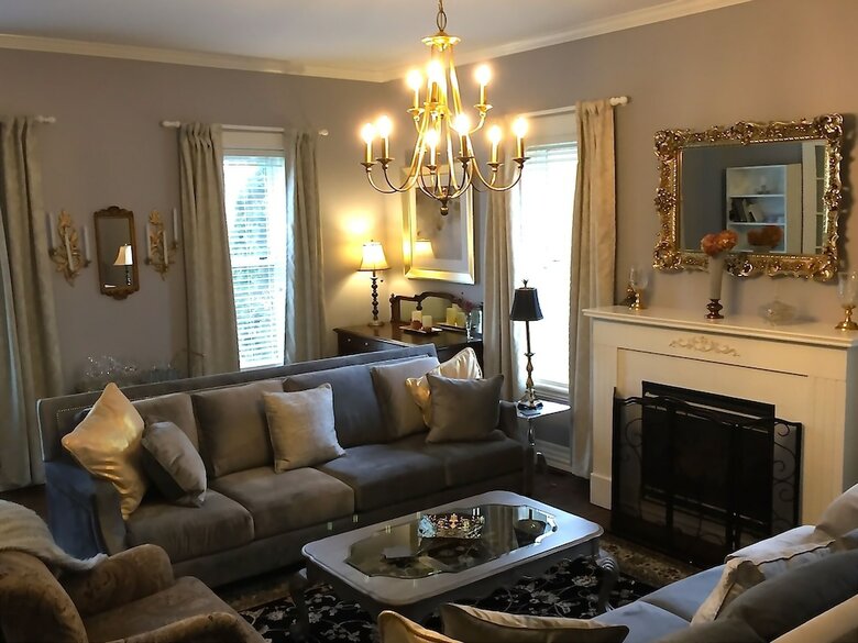 Kingsville House Bed And Breakfast