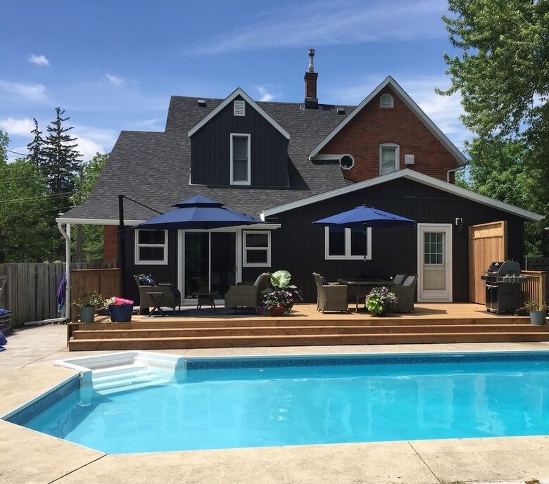 Kingsville House Bed And Breakfast