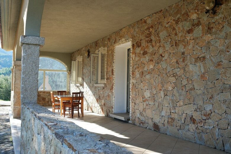 Hotel Schifoni House