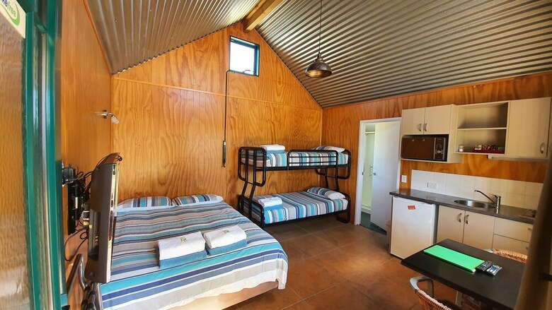 Cooks Beach Resort