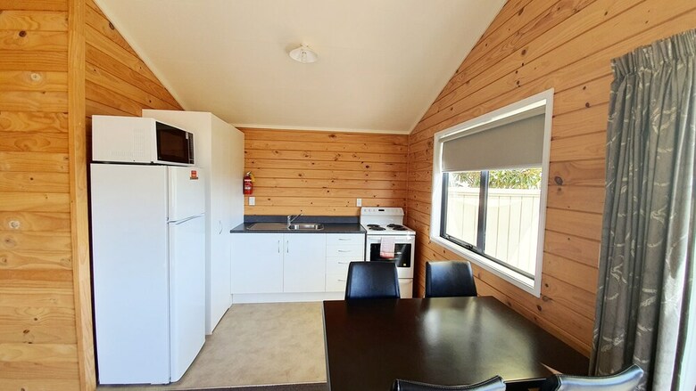 Cooks Beach Resort