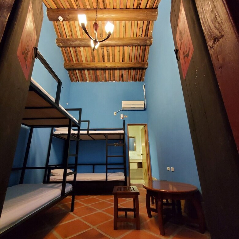Hostal Take A Break B&B
