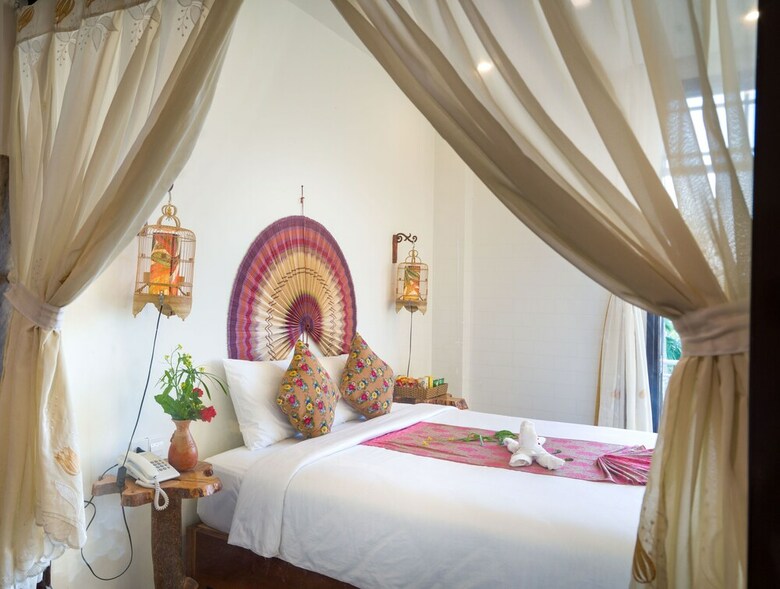 Bed & Breakfast Hemp Wellness Retreat