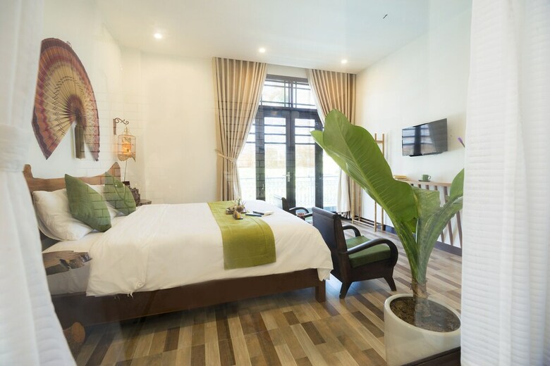 Bed & Breakfast Hemp Wellness Retreat