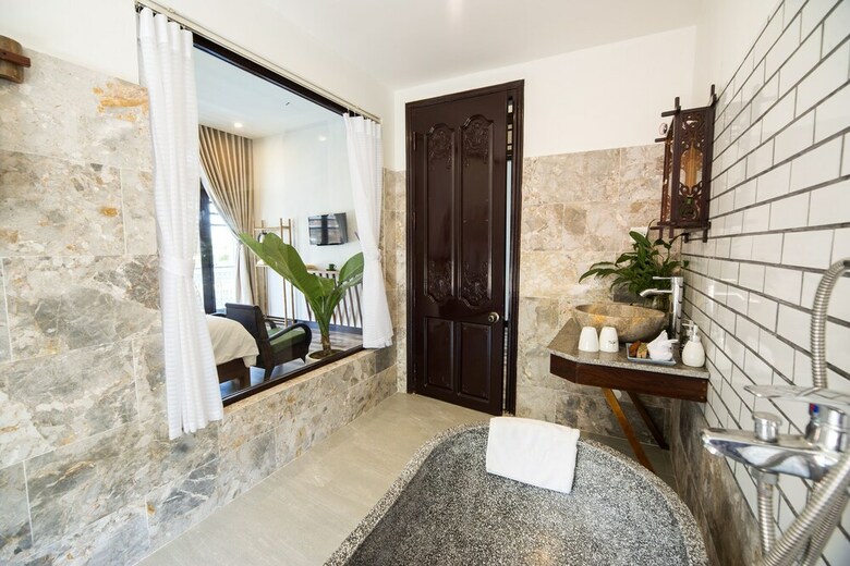 Bed & Breakfast Hemp Wellness Retreat