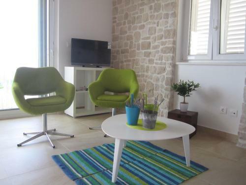 Apartments Jela