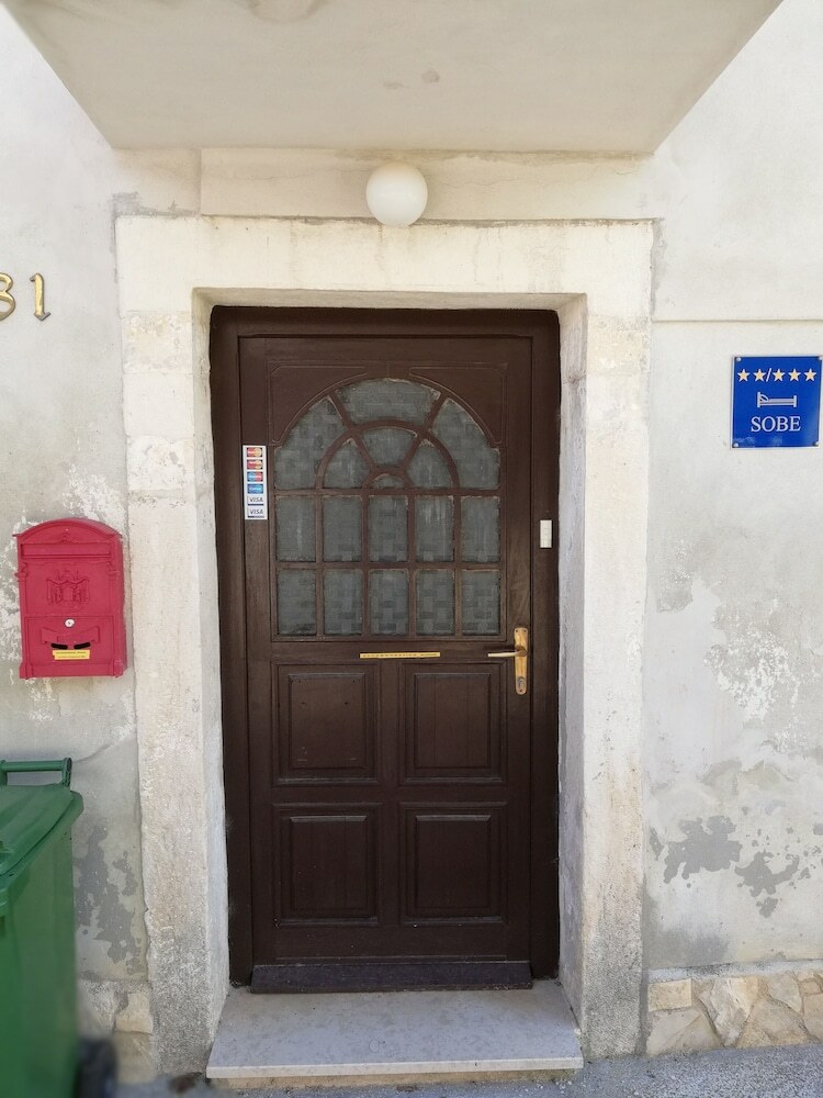 Hostal Accommodation Rupine