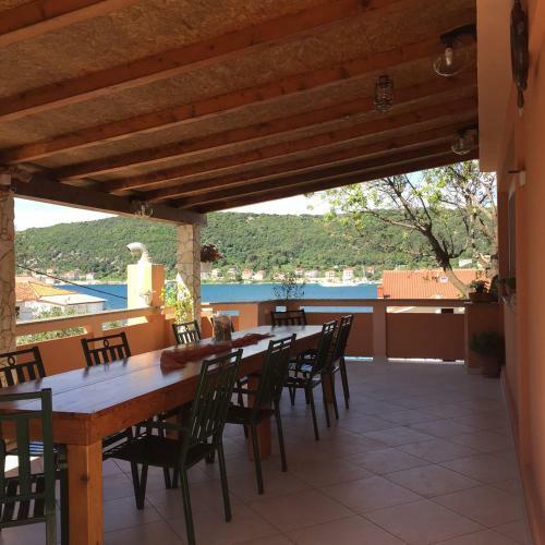 Hostal Guesthouse Tariba