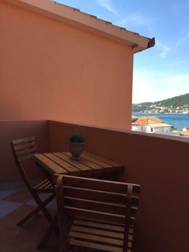 Hostal Guesthouse Tariba