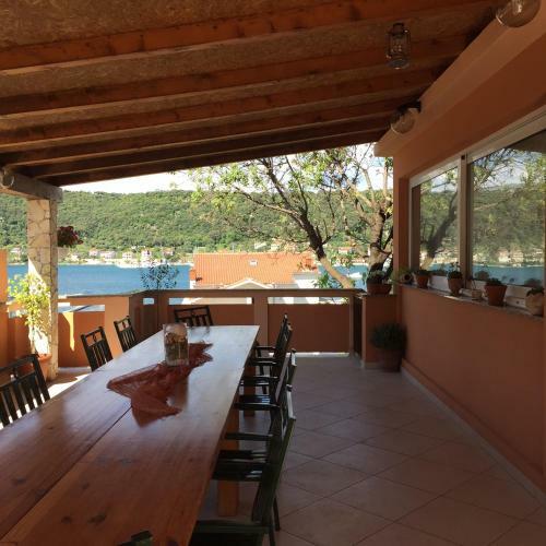 Hostal Guesthouse Tariba