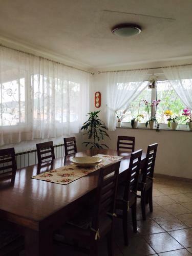 Hostal Guesthouse Tariba