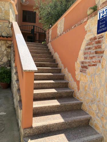 Hostal Guesthouse Tariba