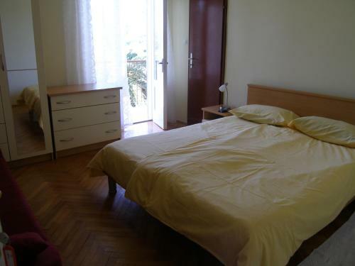 Bed & Breakfast Rooms Makaus