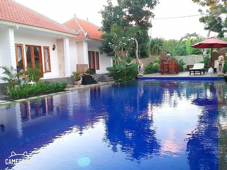Hotel Adi Abian Villas