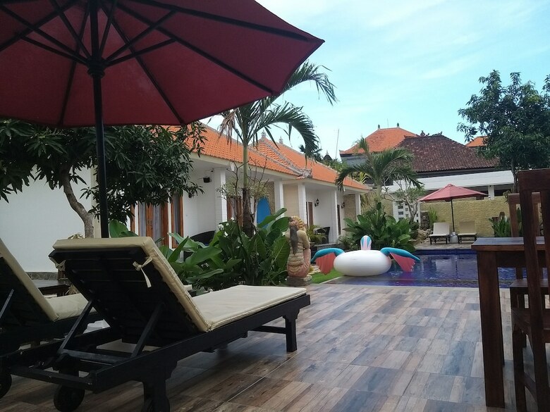 Hotel Adi Abian Villas