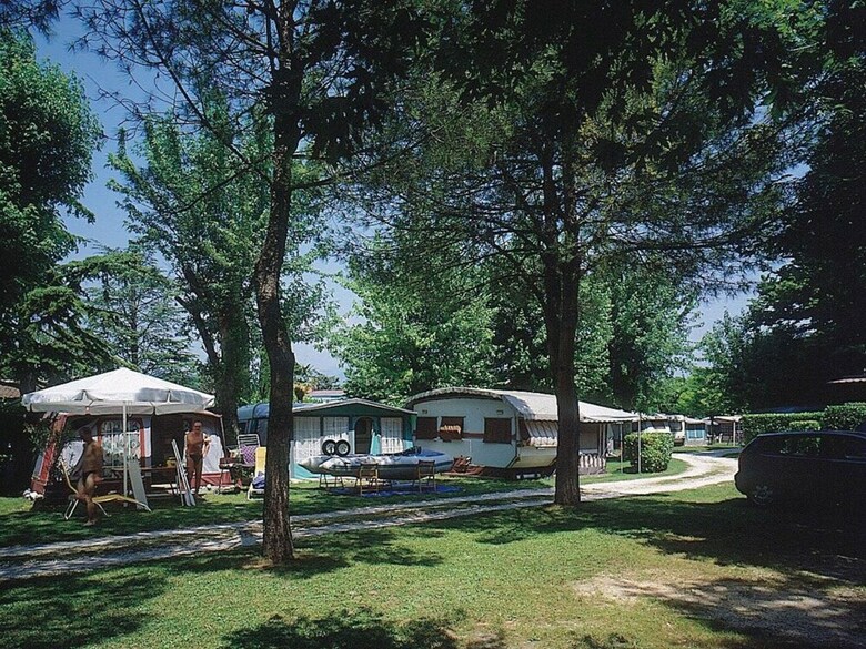 Camping Garden Tourist