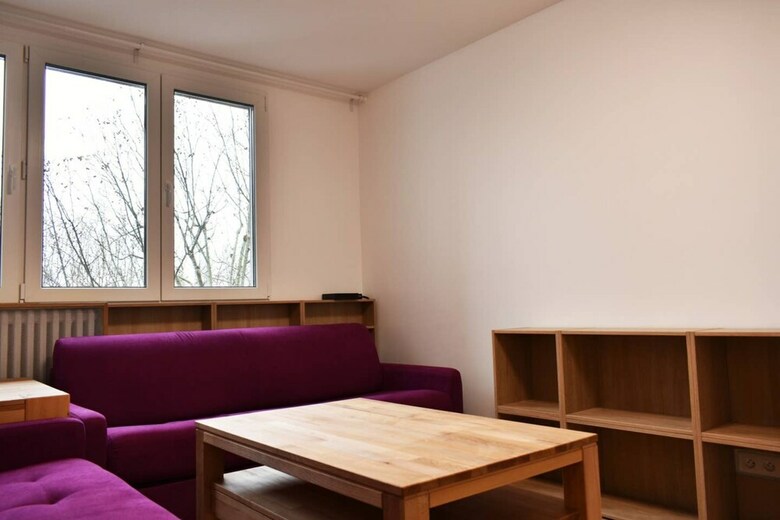 Beautiful And Bright Apartment In Paris 19th