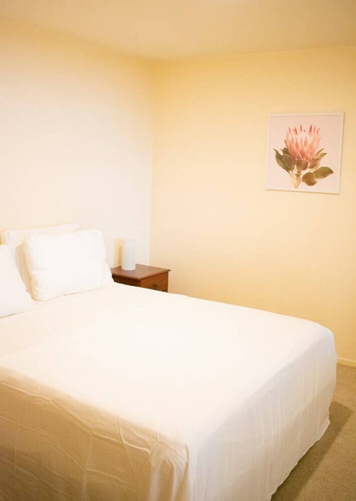 Stunning 2 Bedroom Cbd Apartment