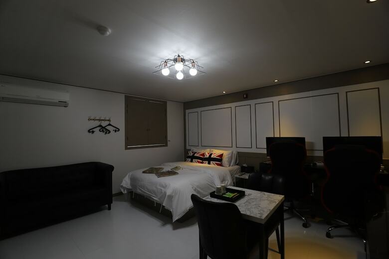 Gunsan Jnk Classic Hotel - Gray
