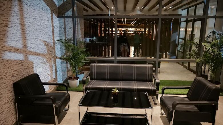 V One Hotel-ambara Elite